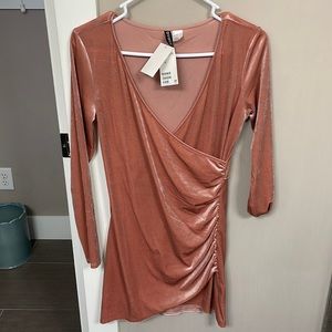 Velvet pink long sleeve mini dress - from H&M